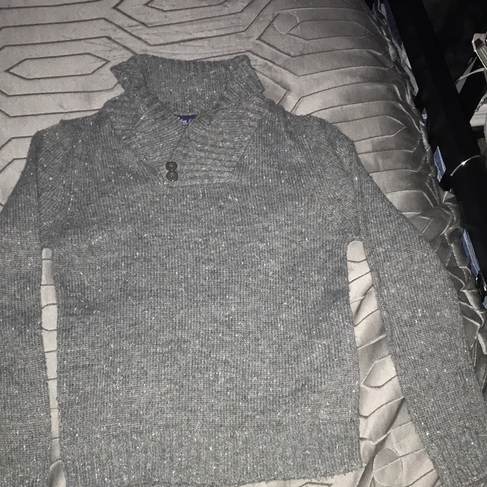 Grey sweater